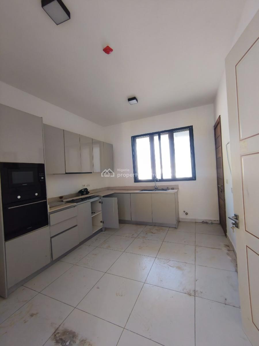 Well Maintained 4 Bedroom Maisonette Plus Bq, Ologolo, Lekki, Lagos, Terraced Duplex for Rent