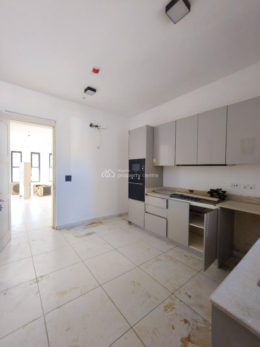 Well Maintained 4 Bedroom Maisonette Plus Bq, Ologolo, Lekki, Lagos, Terraced Duplex for Rent