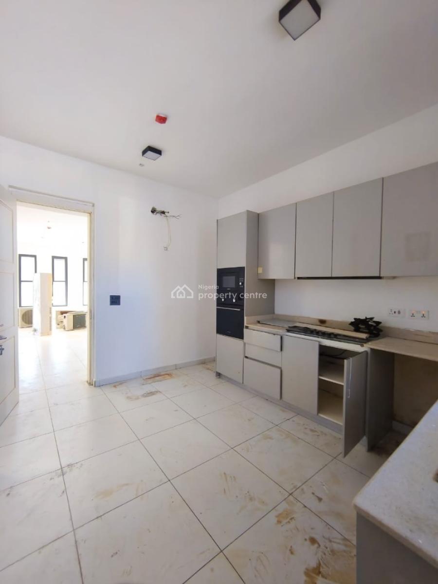 Lovely Well Built 4-bedroom Available, Ologolo, Lekki, Lagos, Flat / Apartment for Rent