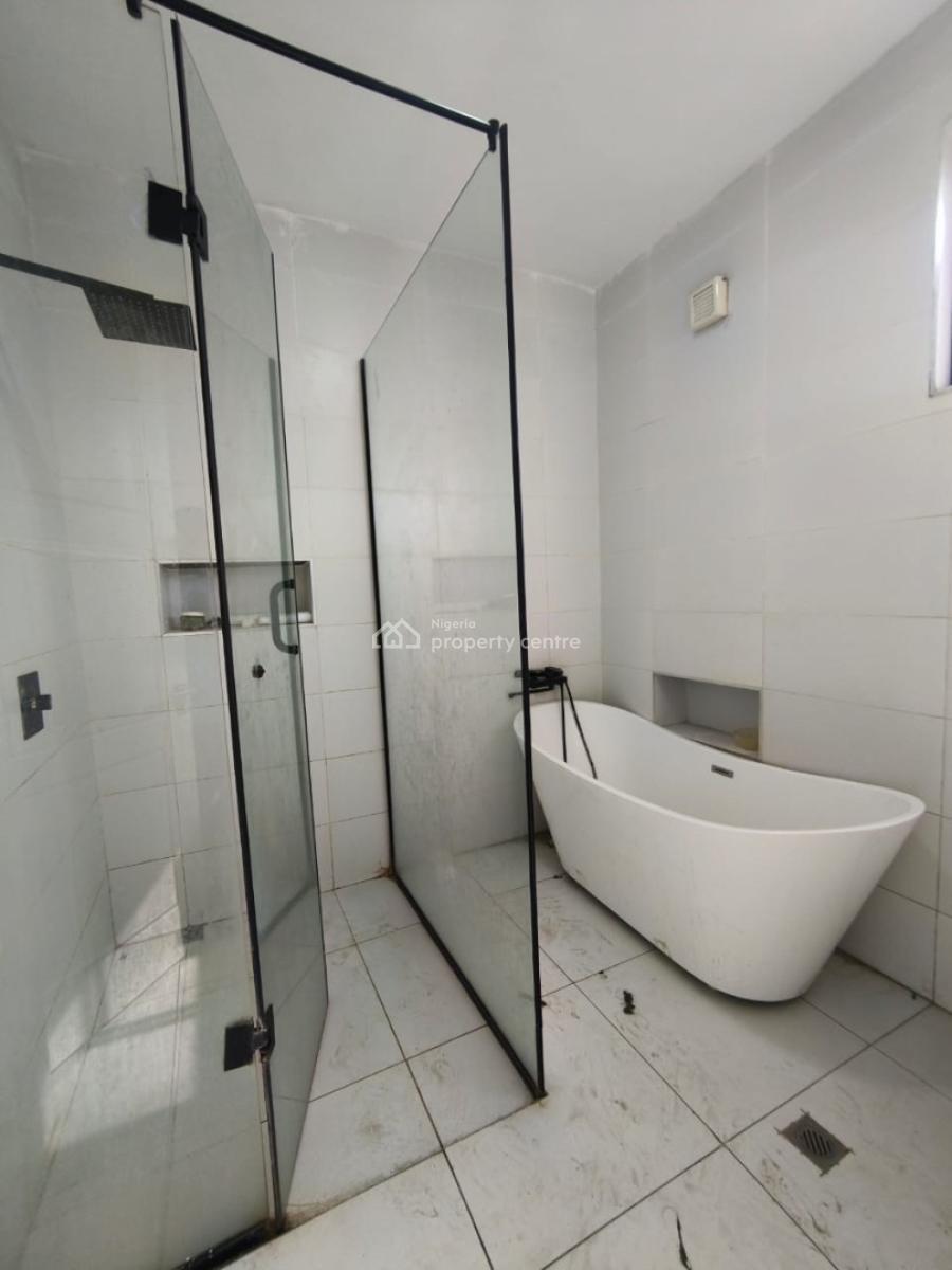 Lovely Well Built 4-bedroom Available, Ologolo, Lekki, Lagos, Flat / Apartment for Rent