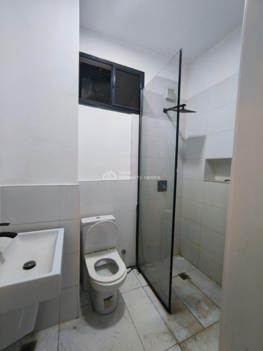 Lovely Well Built 4-bedroom Available, Ologolo, Lekki, Lagos, Flat / Apartment for Rent