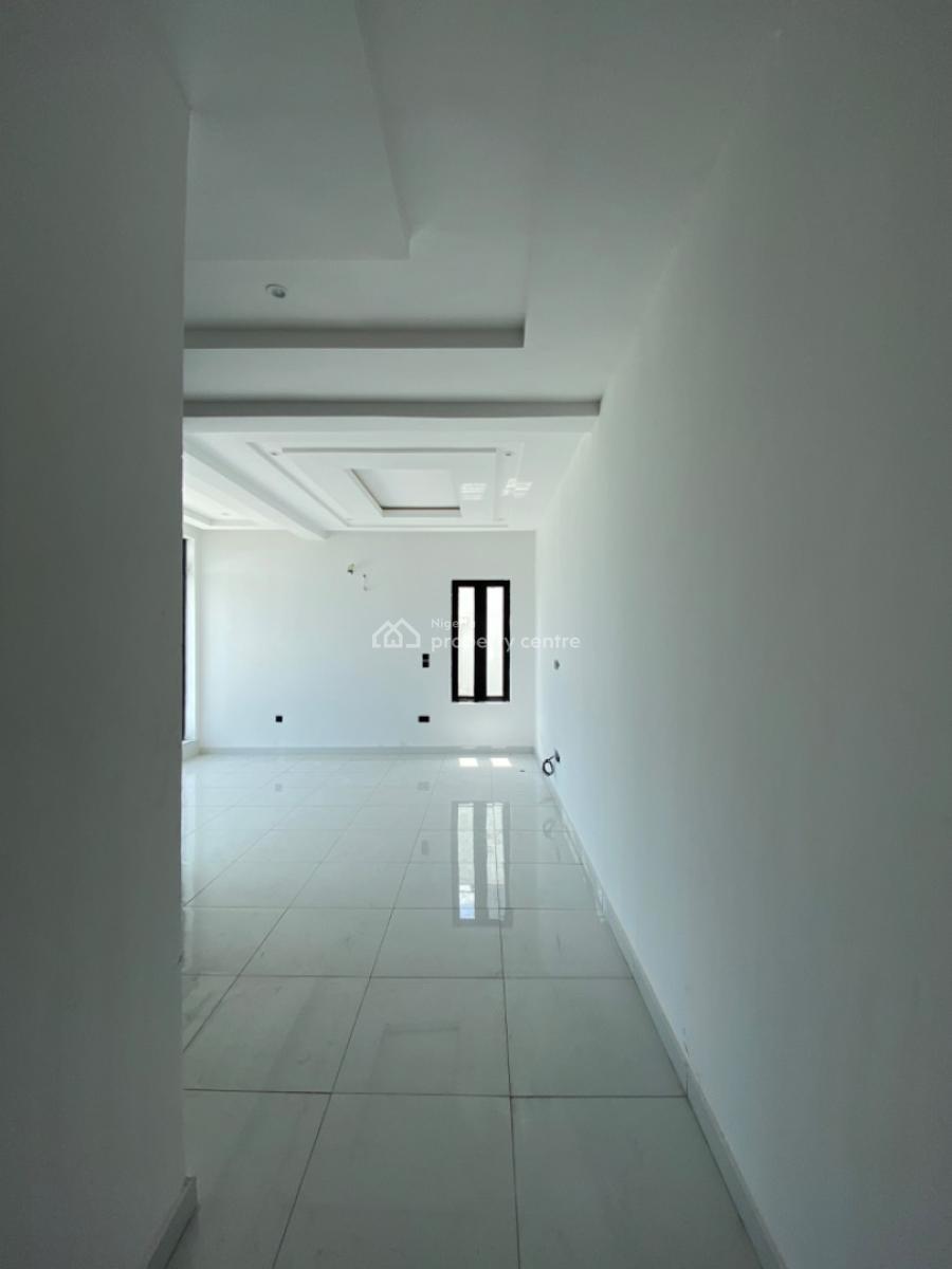 2 Bedroom Apartment, Lekki, Lagos, Block of Flats for Sale