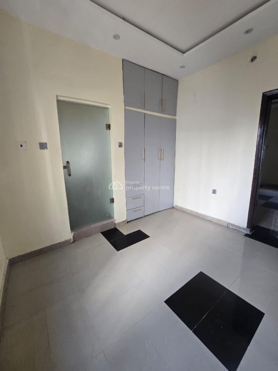 1-bedroom Apartment, Lekki Phase 1, Lekki, Lagos, Mini Flat (room and Parlour) for Rent