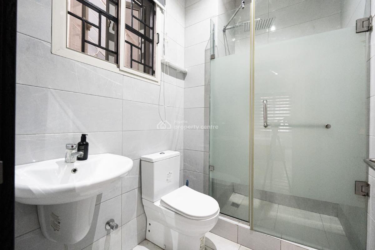 Luxury 3 Bedroom Apartment, Oluwakayode Jacobs Crescent, Freedom Way, Lekki Phase 1, Lekki, Lagos, Flat / Apartment Short Let