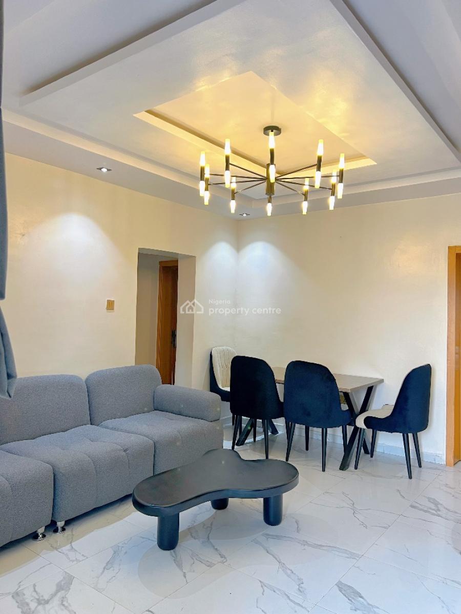 Executive 2 Bedrooms Apt in Ilupeju  Ideal for Corporate/family Stay, 14, Arikewuyo Street, Off Ilupeju-onipanu Road., Ilupeju, Lagos, Flat / Apartment Short Let