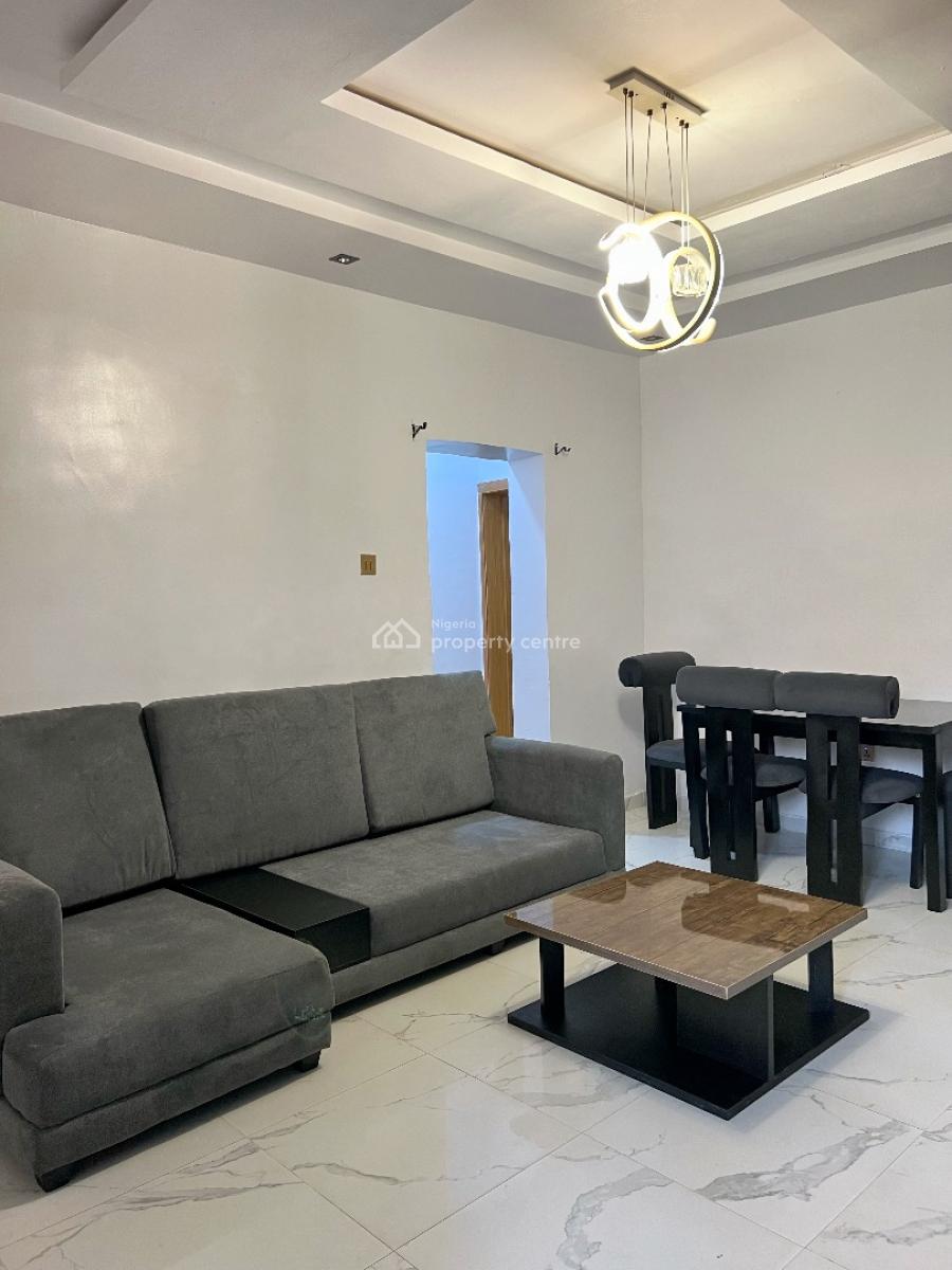Spacious 2 Bedroom Flat in Ilupeju for Family Stays/ Hangouts, 14, Arikewuyo Street, Off Ilupeju-onipanu Road., Ilupeju, Lagos, Flat / Apartment Short Let