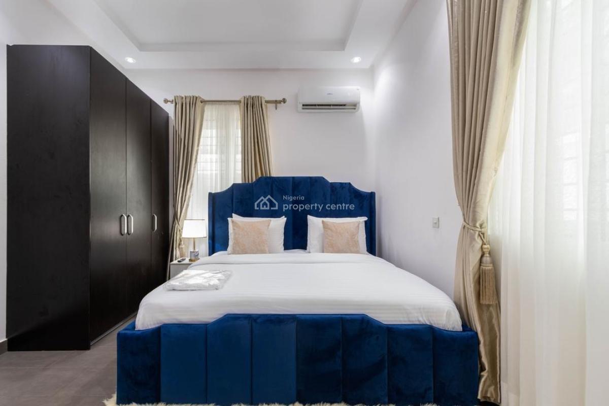 Beautiful 3 Bedroom Apartment, Bashorun Okusanya Street, Off Admiralty Way, Lekki Phase 1, Lekki, Lagos, Flat / Apartment Short Let