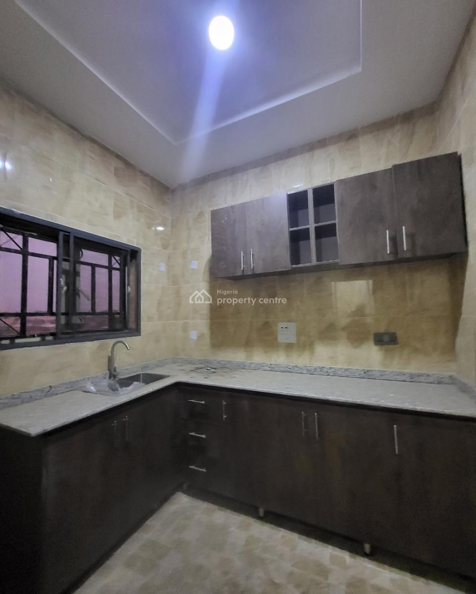 Luxurious Massive 2bedroom Flat Brand New, By Old Secteriate, Garki, Abuja, Flat / Apartment for Rent