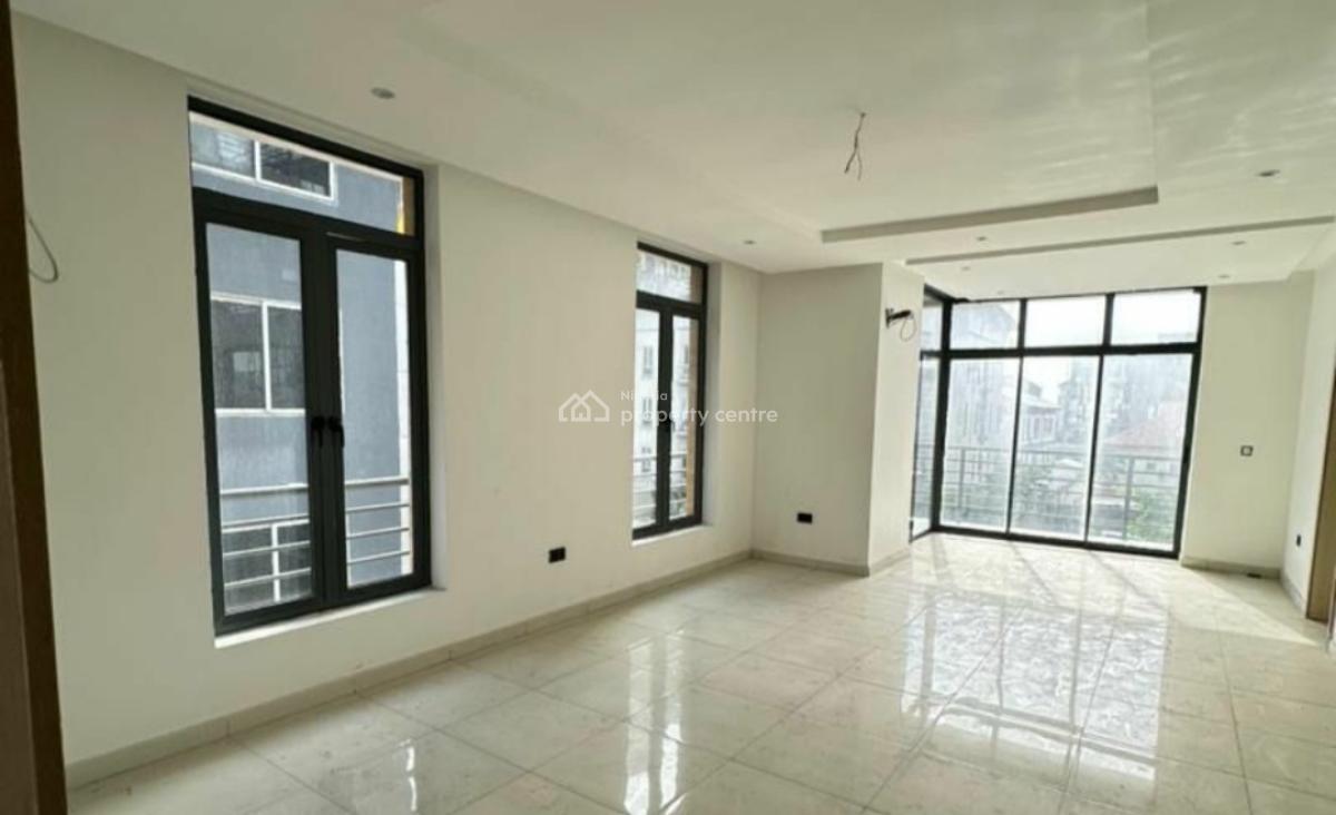 Luxury 3 Bedroom Apartment with Swimming Pool & Gym, Lekki Phase 1, Lekki, Lagos, Flat / Apartment for Sale