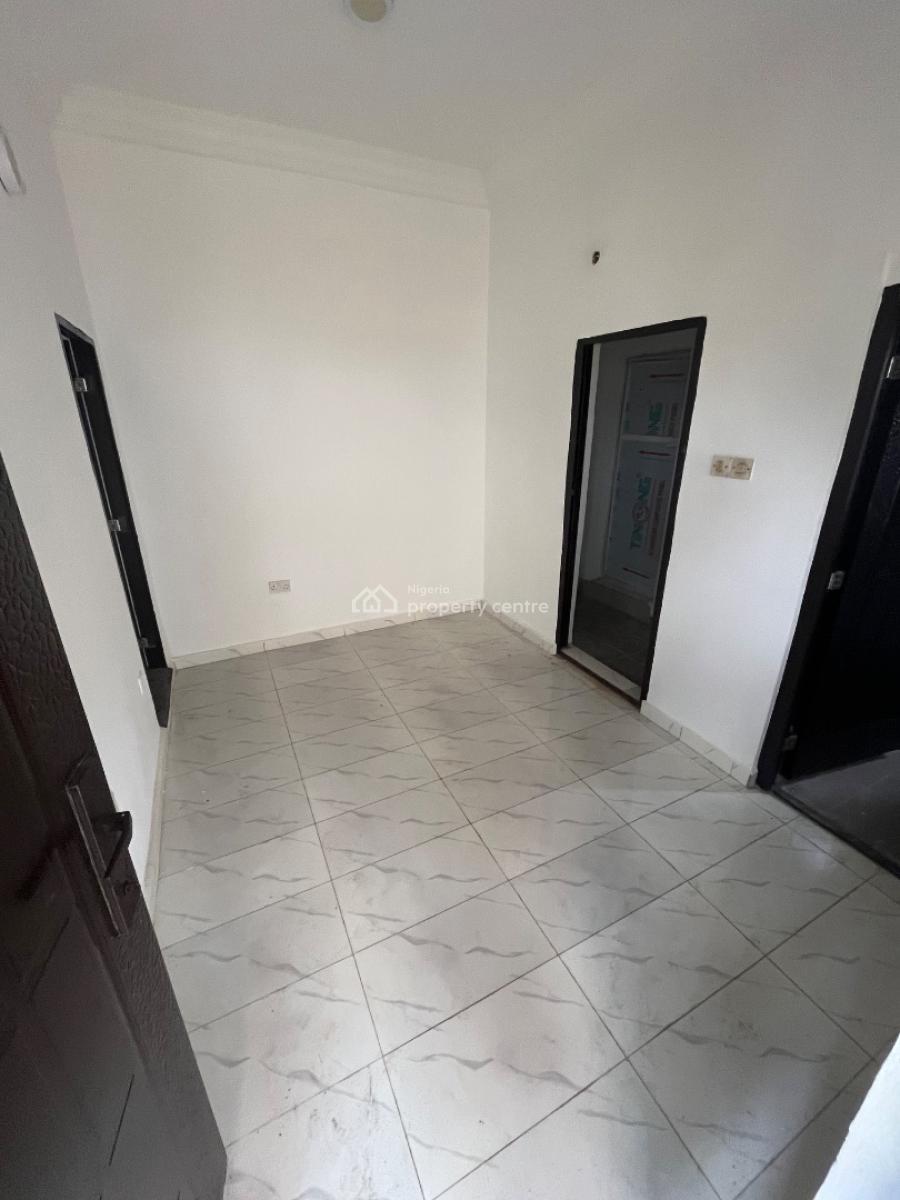 Mini Flatc, Off Admiralty Way, Lekki Phase 1, Lekki, Lagos, Mini Flat (room and Parlour) for Rent