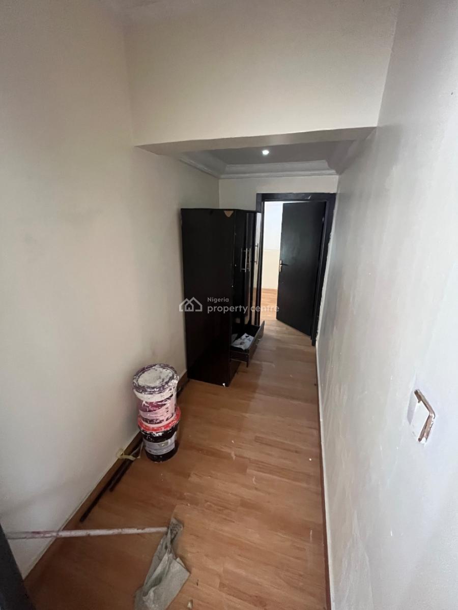 Self Contain, Off Admiralty Way, Lekki Phase 1, Lekki, Lagos, Self Contain (single Rooms) for Rent