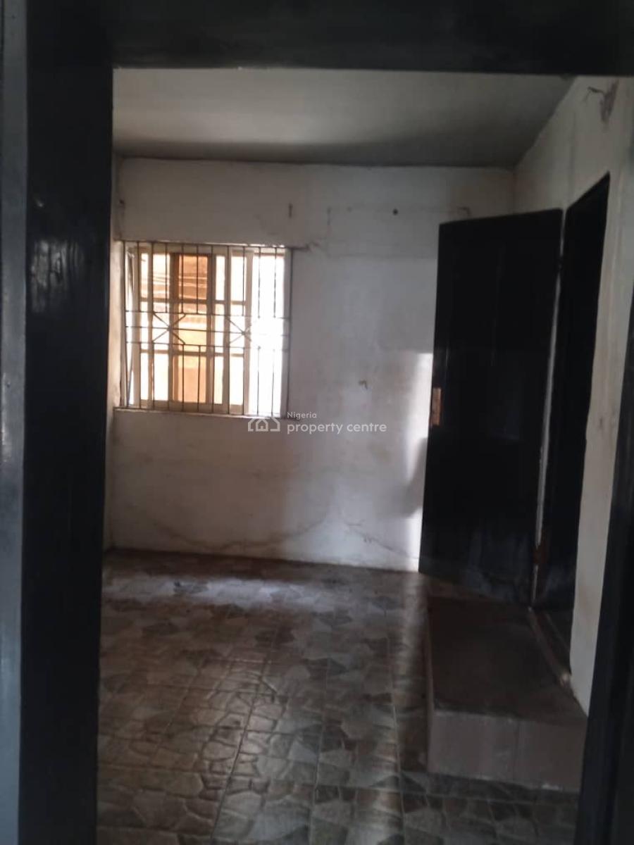Lovely Standard and Executive 3bedroom, Yaba, Lagos, Flat / Apartment for Rent