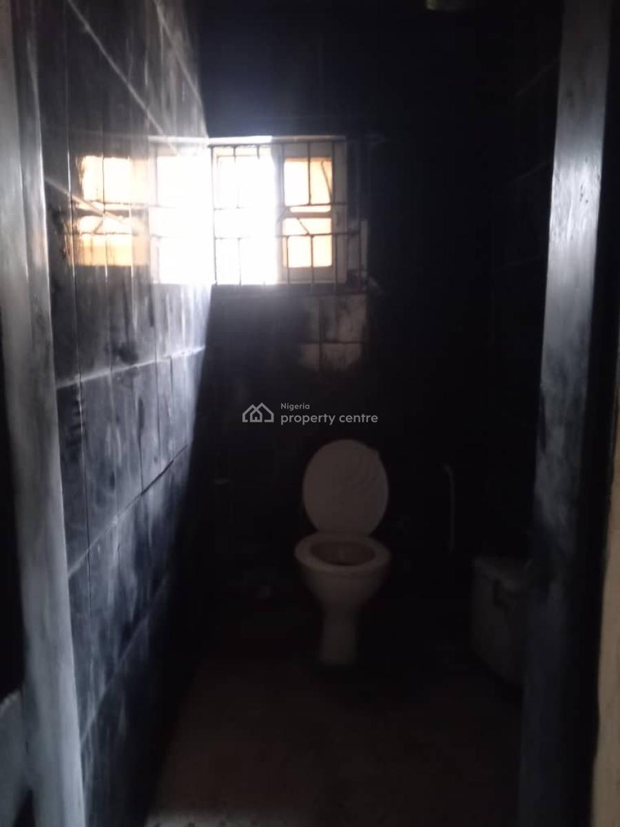 Lovely Standard and Executive 3bedroom, Yaba, Lagos, Flat / Apartment for Rent