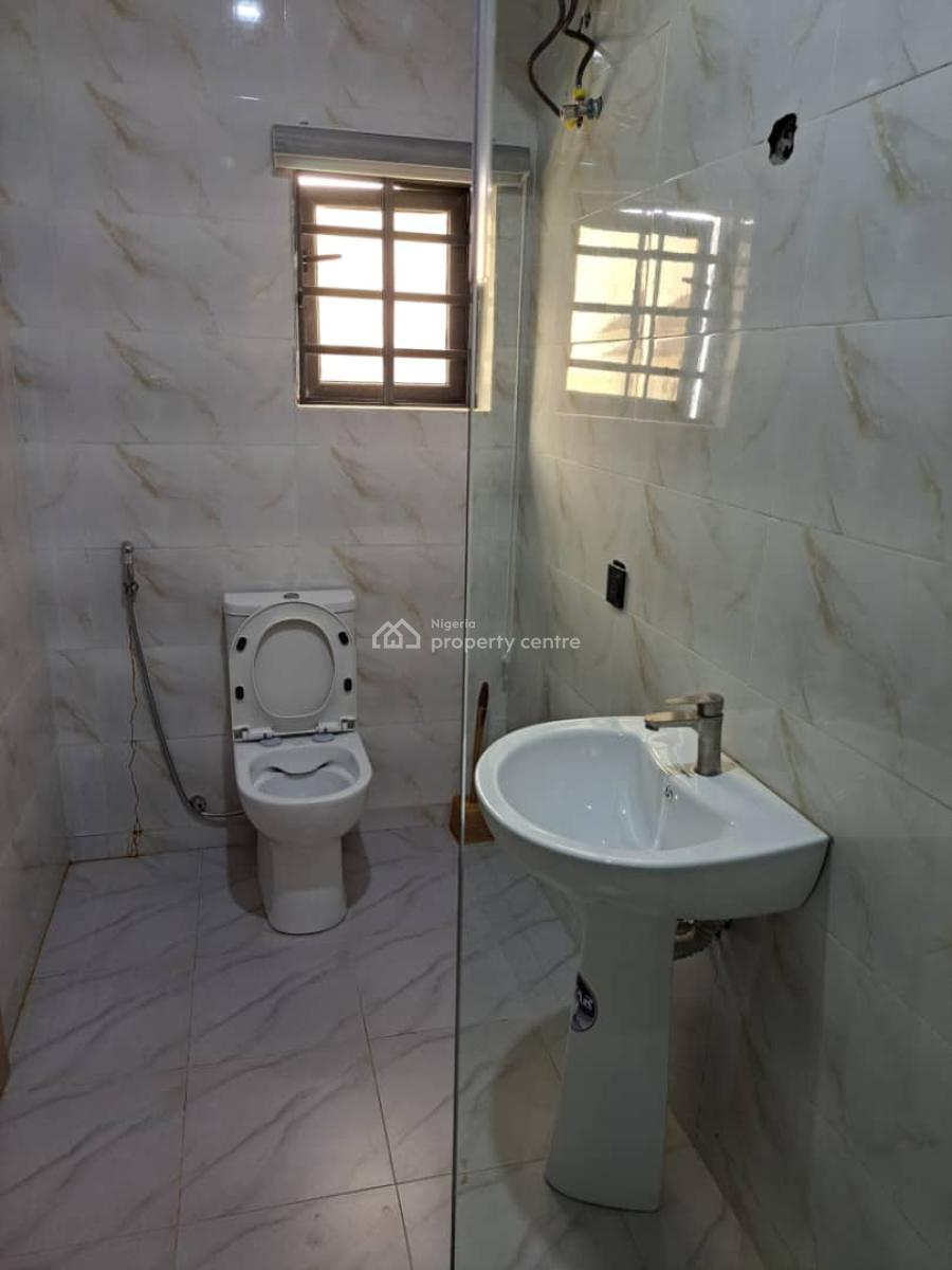 2bed Room Peaceful Diolux Apartment, Thera Peace Zone . Cedar Country Estate, Sangotedo, Ajah, Lagos, Flat / Apartment Short Let