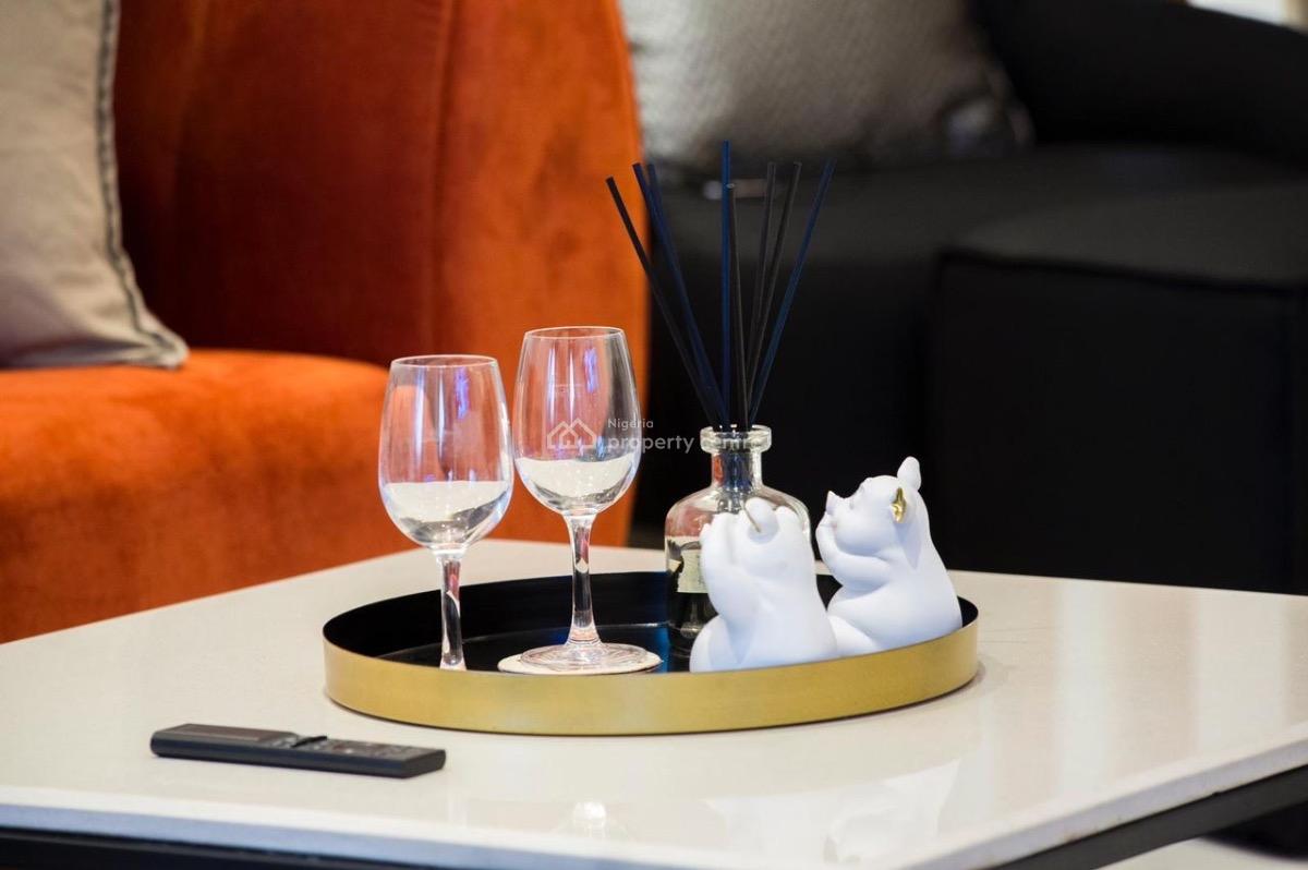 Fully Serviced and Furnished 3 Bedroom Flat in a Secured Environment, Lekki Phase 1, Lekki, Lagos, Flat / Apartment for Rent