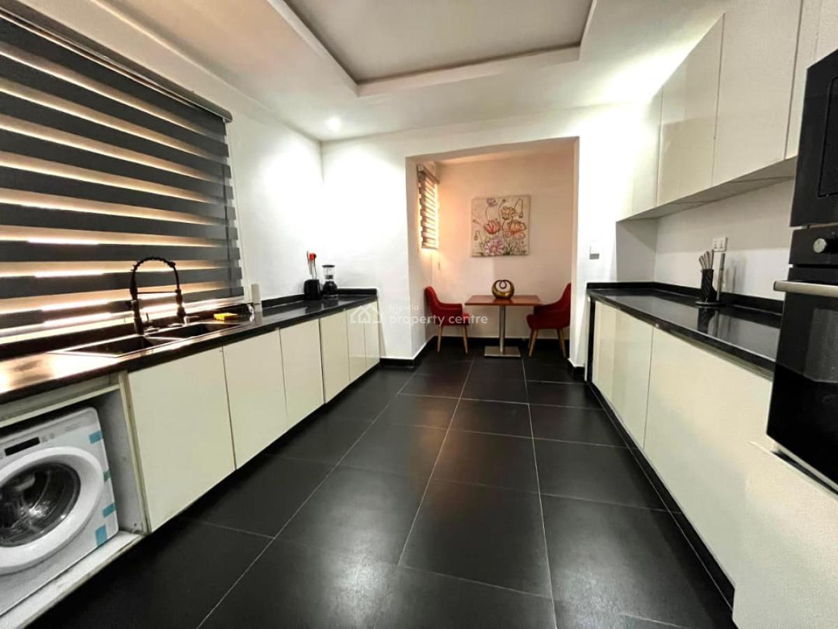 Tastefully Furnished 3 Bedroom Penthouse Apartment with Balcony, Speedy Internet, Play Station, Bathub & The Loveliest View, Ikate, Lekki, Lagos, Flat / Apartment Short Let