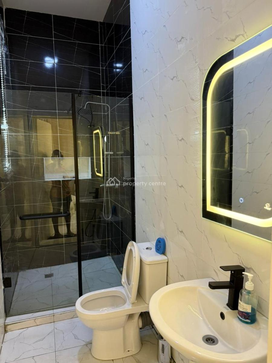 Brand New Luxury & Spacious 1bedroom with Cinema , Ps5 , Gym and Pool, Classical Decor, Smart Google Home, 24/7 Electricity and Security, Lekki, Lagos, Flat / Apartment Short Let