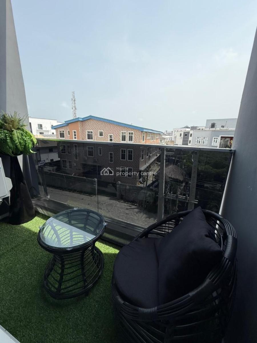 Brand New Luxury & Spacious 1bedroom with Cinema , Ps5 , Gym and Pool, Classical Decor, Smart Google Home, 24/7 Electricity and Security, Lekki, Lagos, Flat / Apartment Short Let