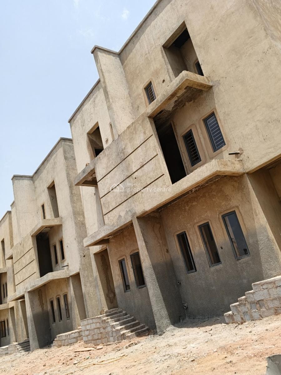 4 Bedrooms Terrace Duplex with a Bq, After Amaka Mall, Guzape District, Abuja, Terraced Duplex for Sale