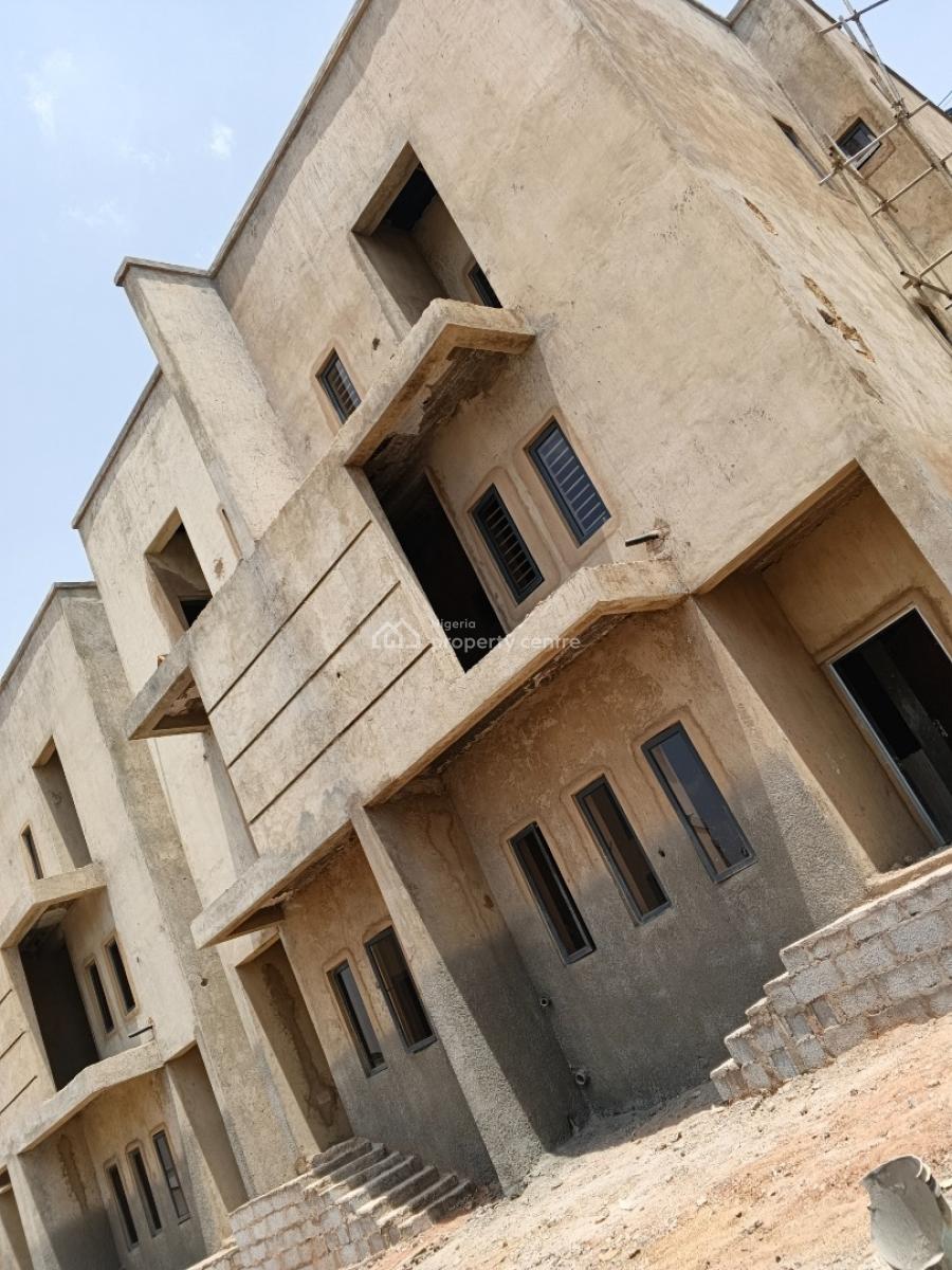 4 Bedrooms Terrace Duplex with a Bq, After Amaka Mall, Guzape District, Abuja, Terraced Duplex for Sale