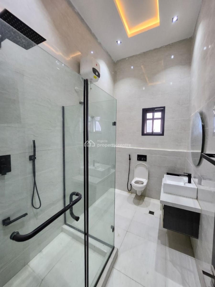 Brand New 3 Bedroom Apartment with, Elevator, Gym and Bq, Lekki Phase1, Lekki Phase 1, Lekki, Lagos, Flat / Apartment for Rent