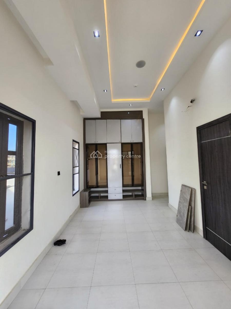 Brand New 3 Bedroom Apartment with, Elevator, Gym and Bq, Lekki Phase1, Lekki Phase 1, Lekki, Lagos, Flat / Apartment for Rent