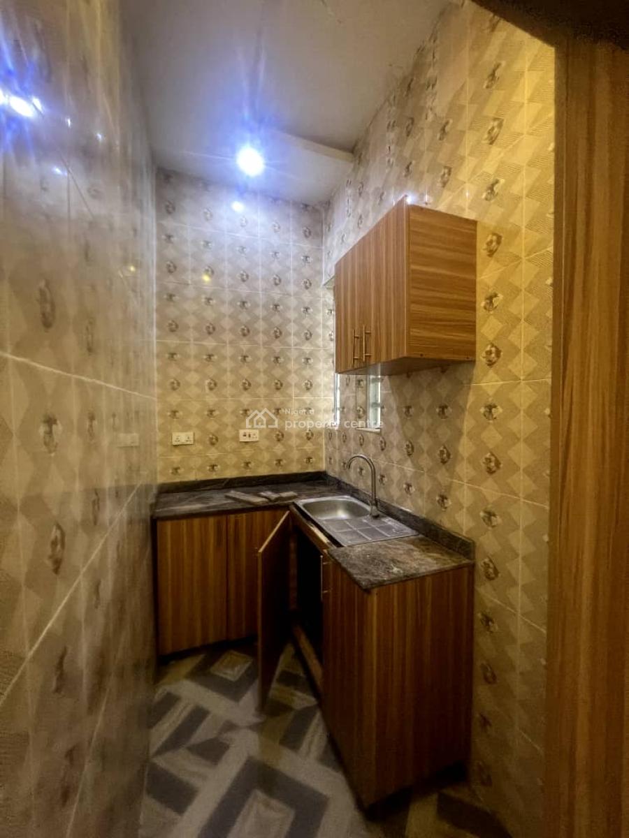 Spacious Mini-flat, Ologolo, Lekki, Lagos, Mini Flat (room and Parlour) for Rent