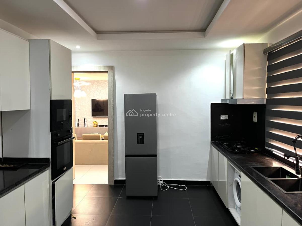 Luxury 3-bedroom Apartment with Housekeeping and Snooker Board, Ps5, 2balconies, Bath Tub, 24hrs Power Supply, High Speed Internet, Ikate, Lekki, Lagos, Flat / Apartment Short Let