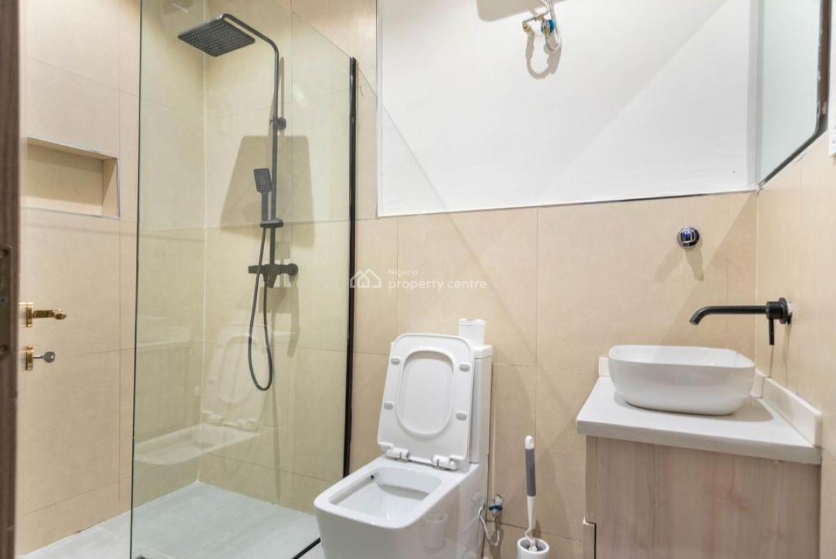 Luxury 2bedroom Apartment with Gym and Ps5, Suspended Pool, Lekki Phase 1, Lekki, Lagos, Flat / Apartment Short Let