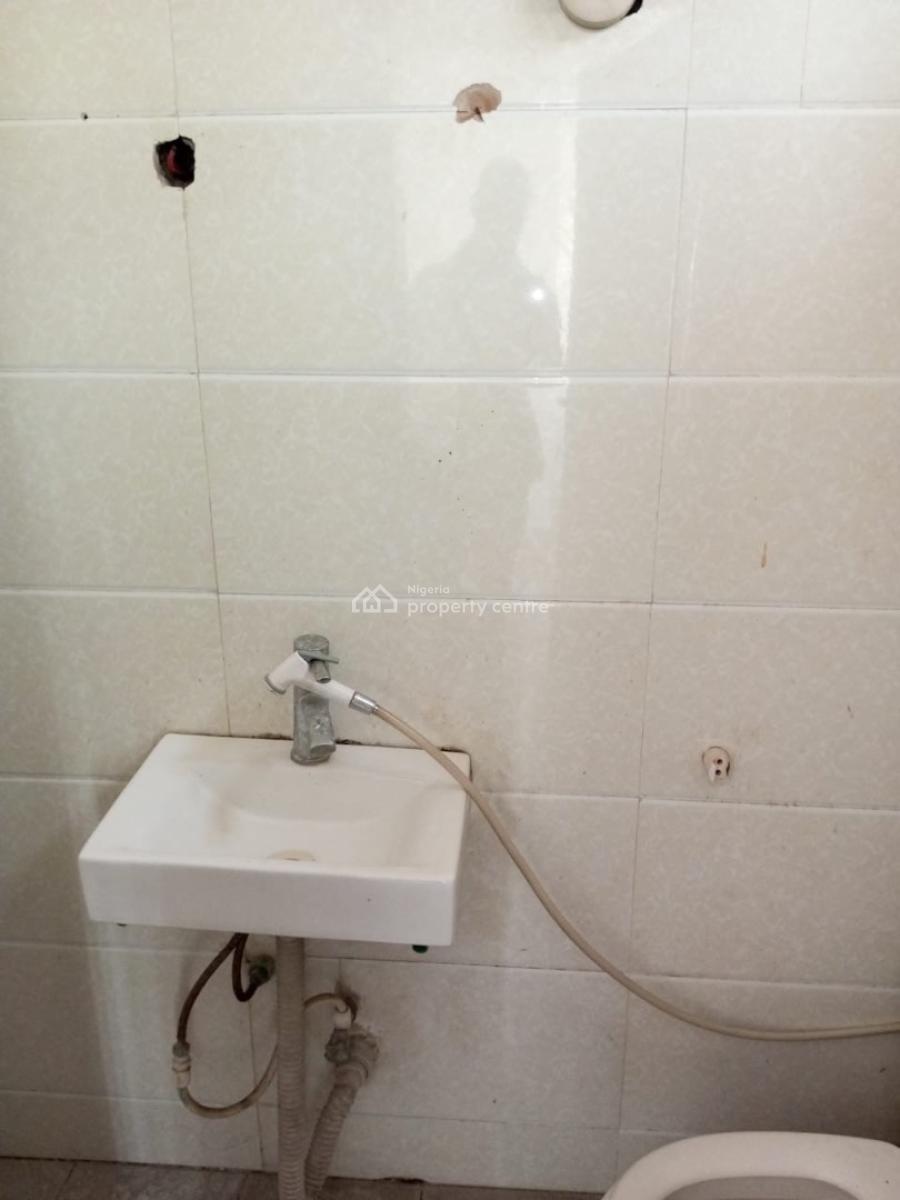 Fully Serviced 2 Bedroom Flat with 247 Power, Osapa, Lekki, Lagos, Flat / Apartment for Rent