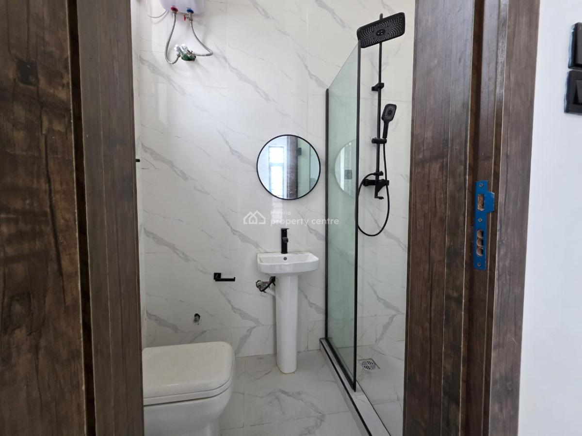 Serviced Luxury 5 Bedroom Detached Duplex with  Bq, Chevron, Lekki, Lagos, Detached Duplex for Sale