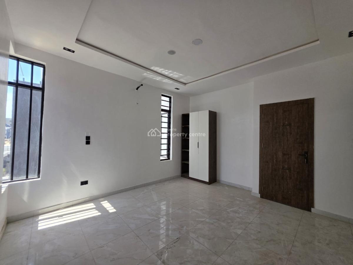 Serviced Luxury 5 Bedroom Detached Duplex with  Bq, Chevron, Lekki, Lagos, Detached Duplex for Sale