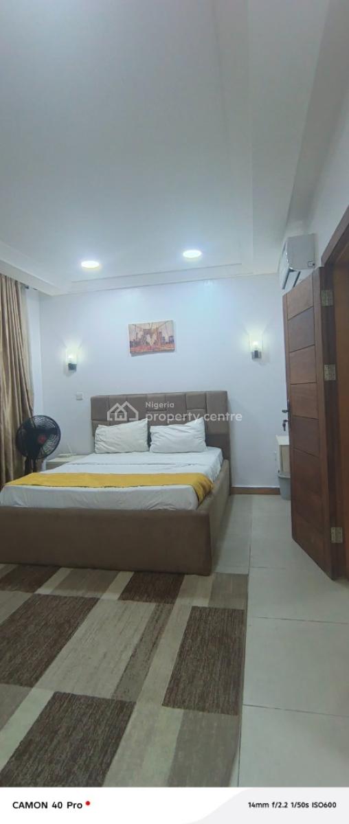 Furnished and Service Mini Flat in Phase 1, Lekki Right, Lekki Phase 1, Lekki, Lagos, Mini Flat (room and Parlour) for Rent