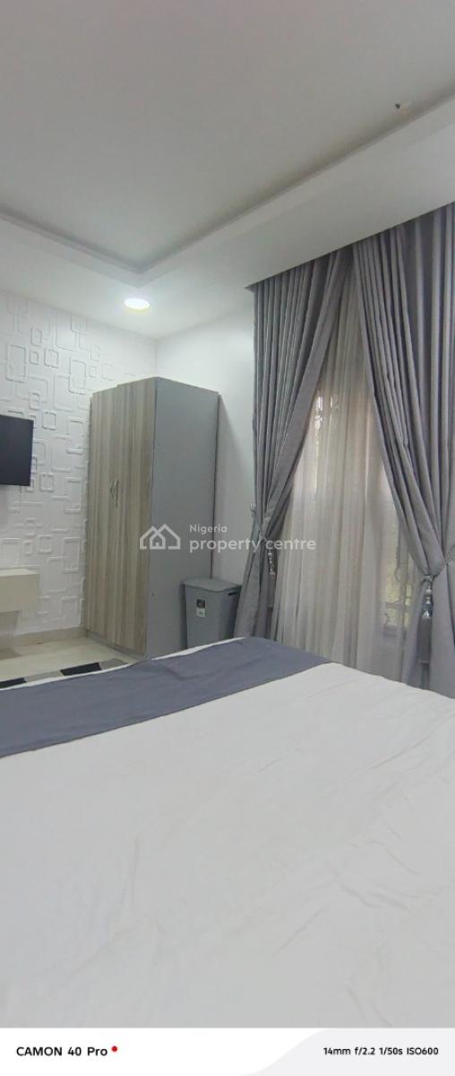 Furnished and Service Mini Flat in Phase 1, Lekki Right, Lekki Phase 1, Lekki, Lagos, Mini Flat (room and Parlour) for Rent