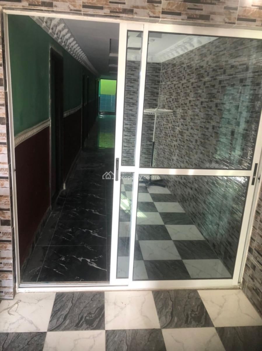6rooms Guest House Vat Ile Iwe Egbe, Ile Iwe Egbe, Egbe, Lagos, Hotel / Guest House for Rent
