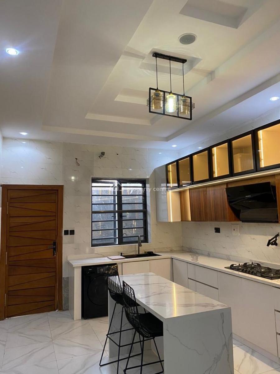 5bedroom Fully Detached with Swimming Pool, Chevron, Lekki, Lagos, Detached Duplex for Sale