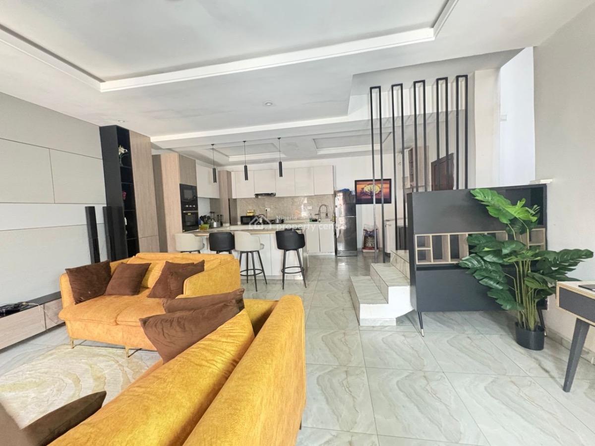 Well Maintained 3 Bedroom Maisonette, Freedom Way, Lekki Phase 1, Lekki, Lagos, Flat / Apartment for Sale