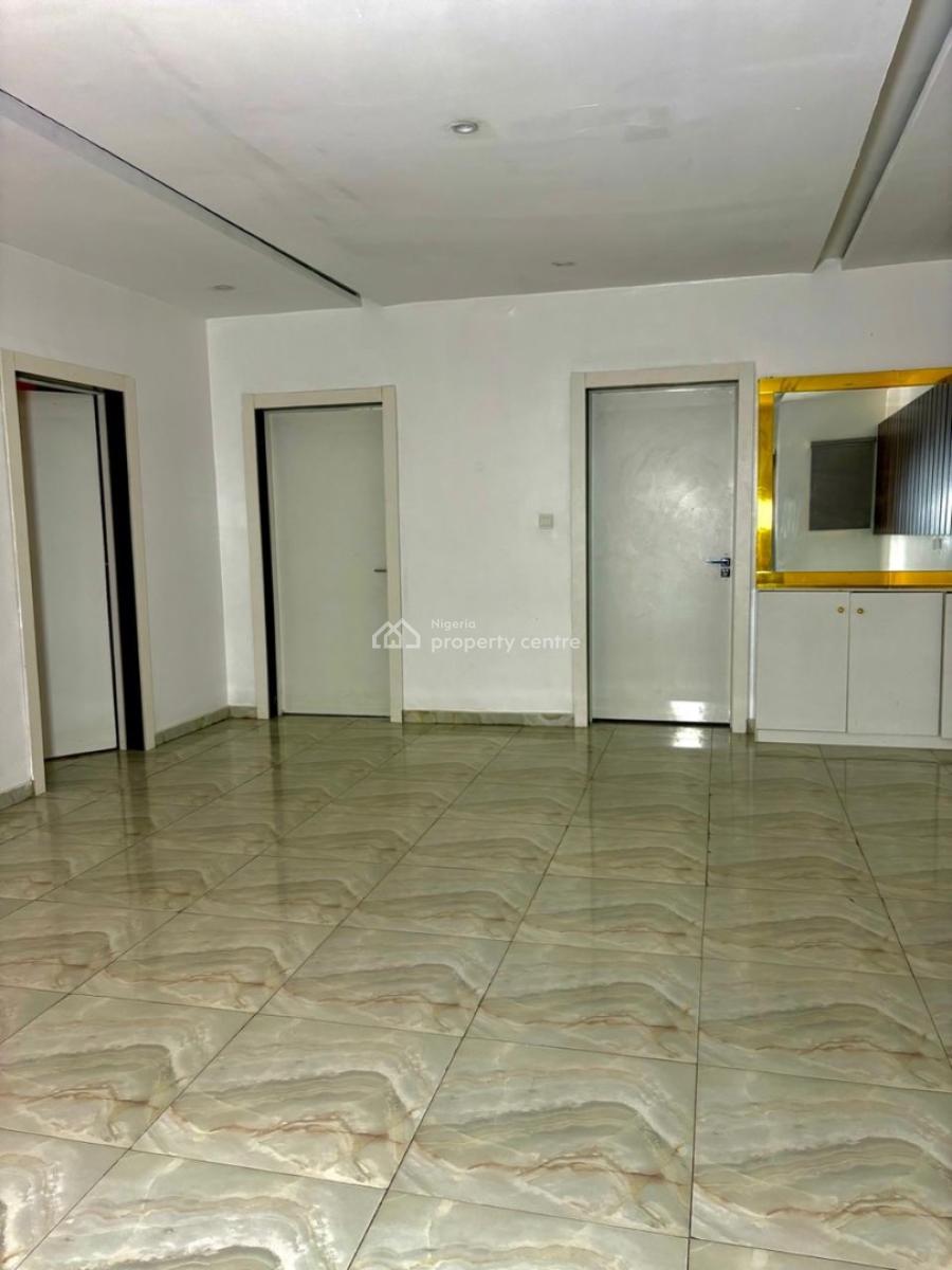 Well Maintained 3 Bedroom Maisonette, Freedom Way, Lekki Phase 1, Lekki, Lagos, Flat / Apartment for Sale