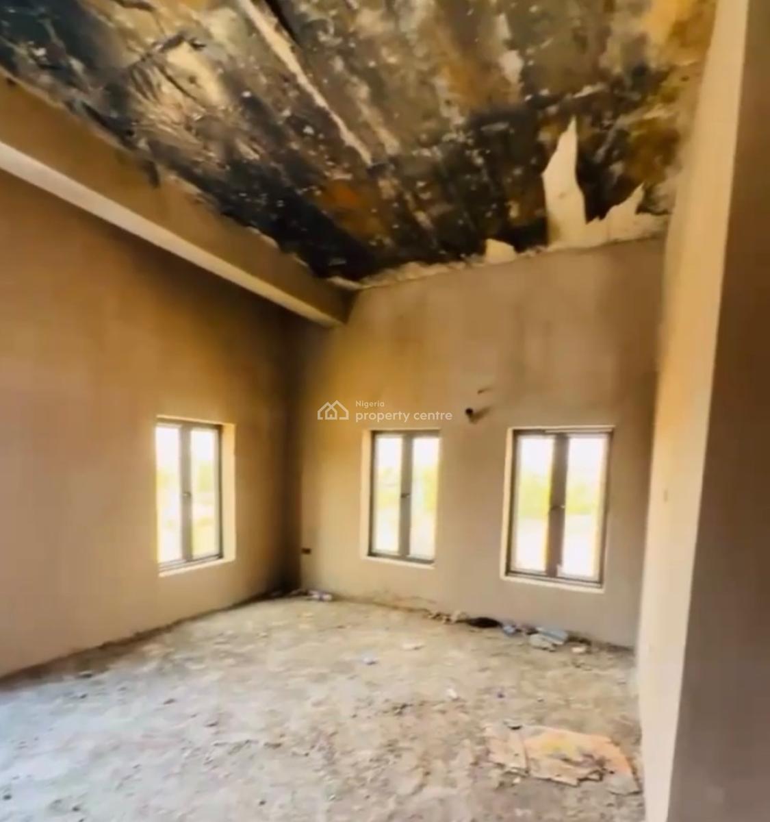 Well Spacious 3 Bedroom Flat + Bq, Kaura, Abuja, Flat / Apartment for Sale