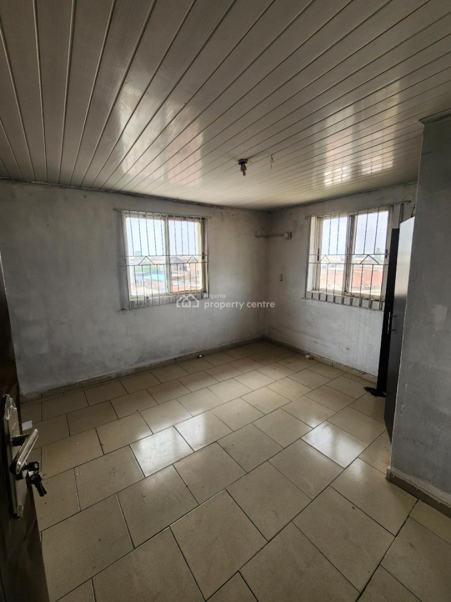 2bedroom Flat, Okeira Kekere Community, Ajah, Lagos, Flat / Apartment for Rent