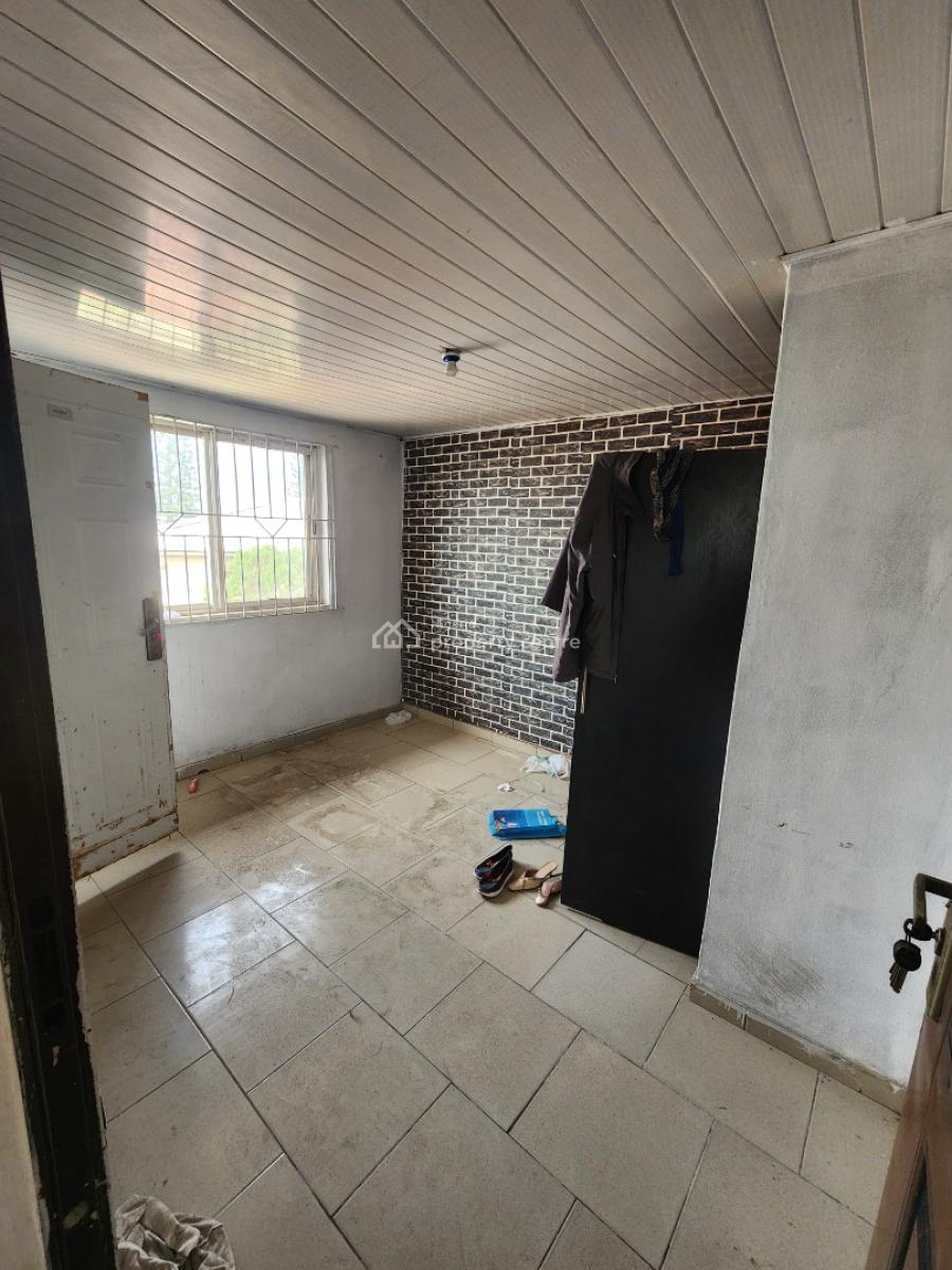 2bedroom Flat, Okeira Kekere Community, Ajah, Lagos, Flat / Apartment for Rent