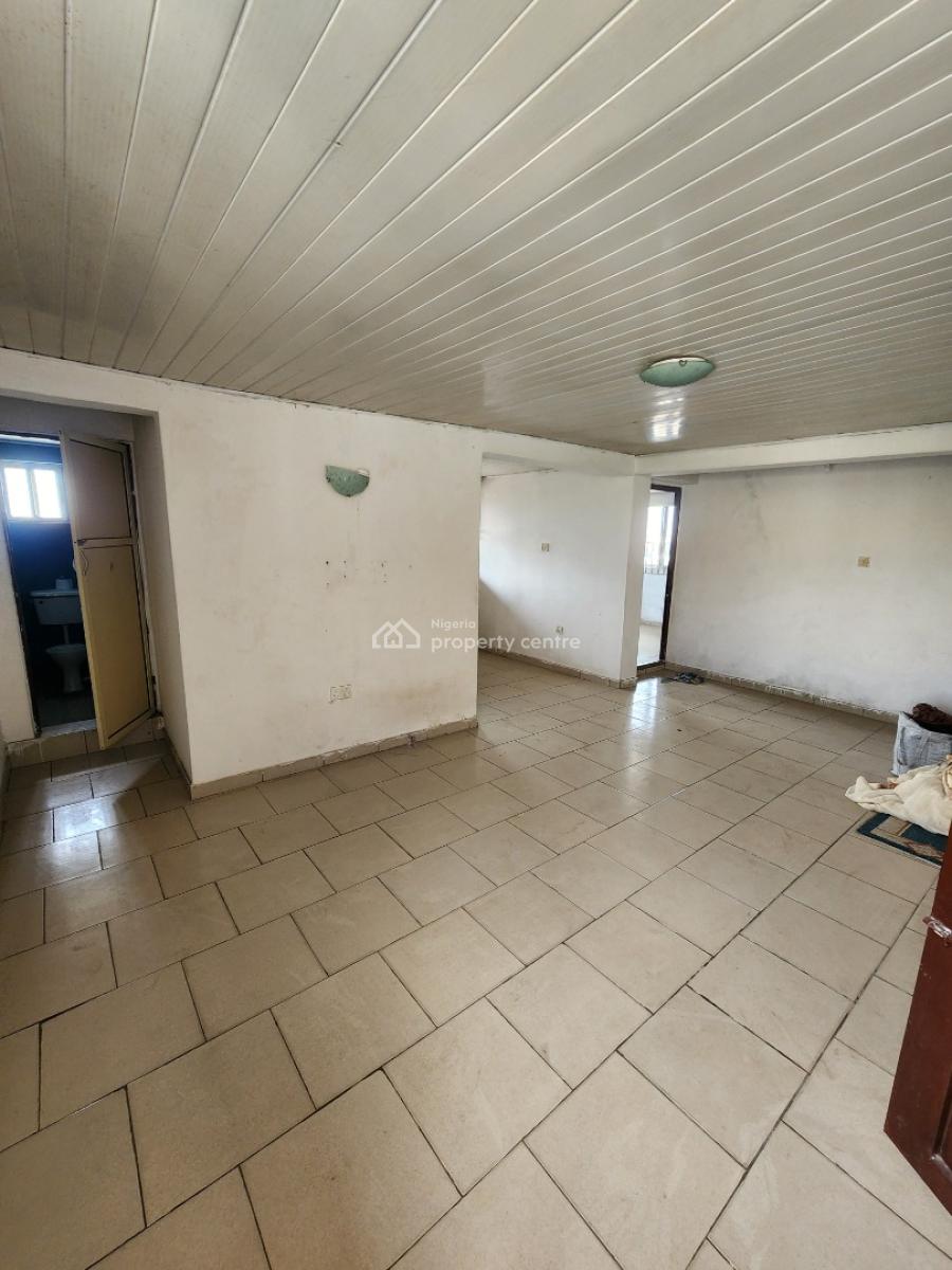 2bedroom Flat, Okeira Kekere Community, Ajah, Lagos, Flat / Apartment for Rent