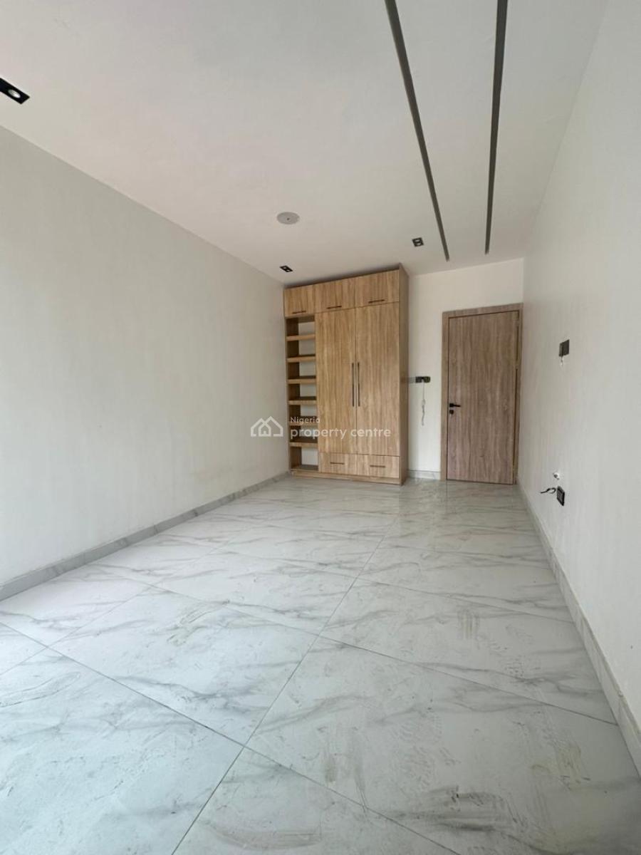 Beautifully Built 2bedroom Apartment with Swimming Pool ,gym&elevator, Lekki Phase One ,lekki ,lagos ,nigeria, Lekki Phase 1, Lekki, Lagos, Flat / Apartment for Sale