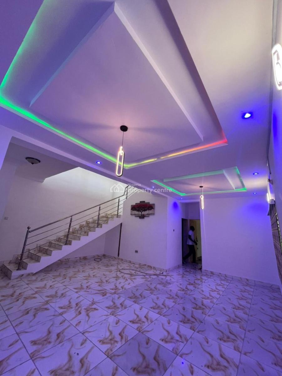 a Luxury 4bedroom Duplex, Abraham Adesunya Pepperoni Ajah, Lekki Phase 2, Lekki, Lagos, Flat / Apartment for Rent