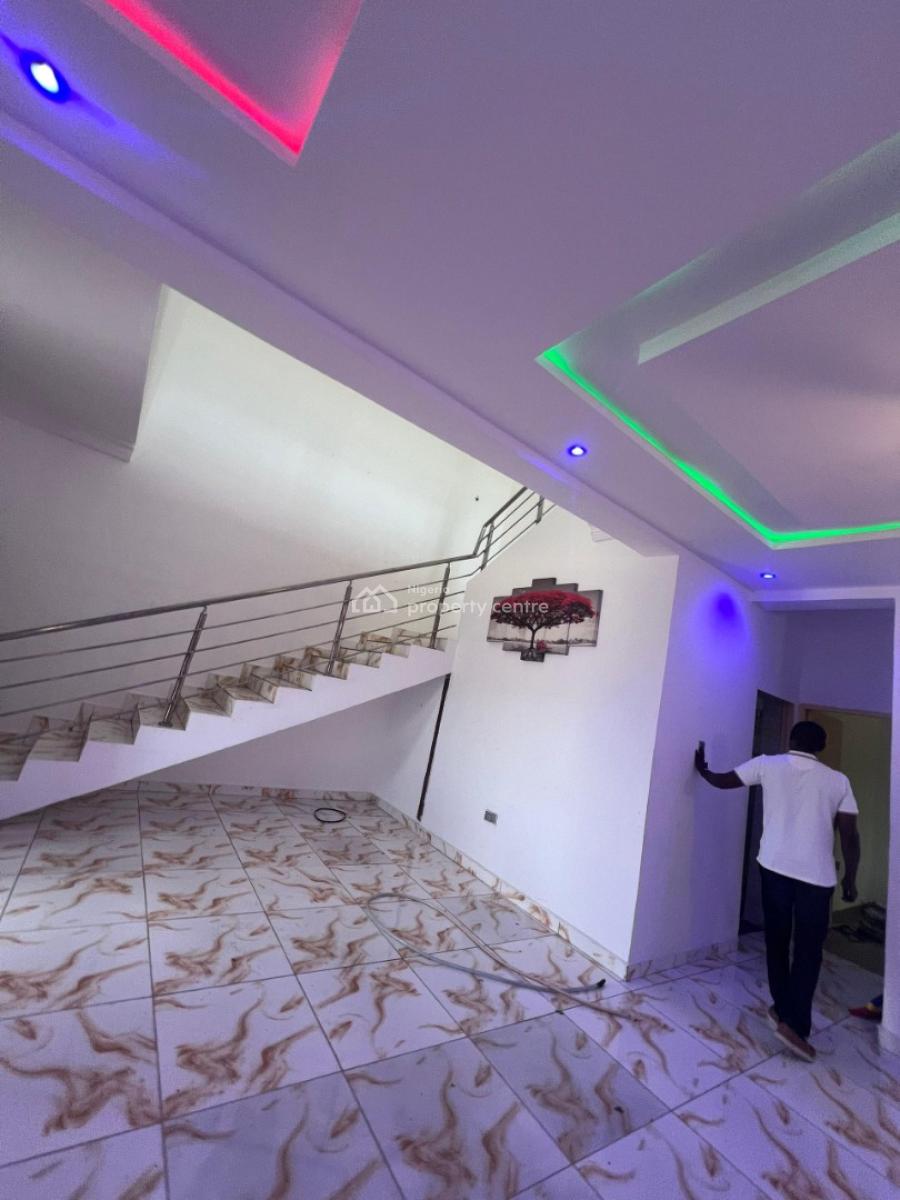 a Luxury 4bedroom Duplex, Abraham Adesunya Pepperoni Ajah, Lekki Phase 2, Lekki, Lagos, Flat / Apartment for Rent