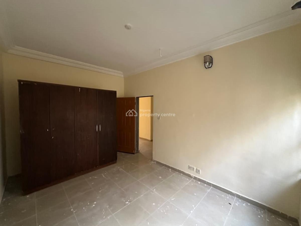 3 Bedroom Apartment, Mobile Road, Ilaje, Ajah, Lagos, Flat / Apartment for Rent