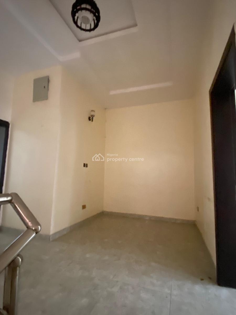 Luxury 4 Bedroom Terraced Duplex in a Beautiful Estate, Chevron , 4 Bedroom Terrace Duplex Inside a Beautiful Estate, Lekki, Lagos, Terraced Duplex for Rent
