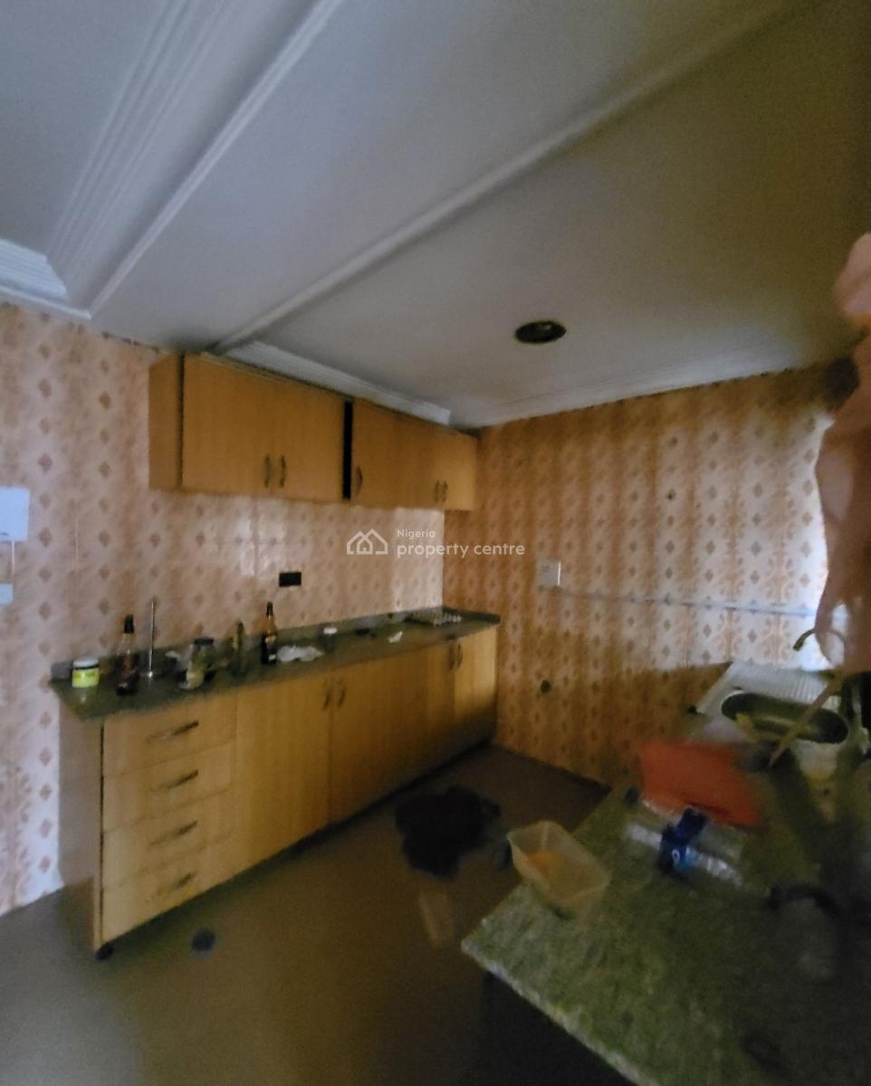 Luxurious Massive 3bedroom Flat, By Area1 Roundabout, Garki, Abuja, Flat / Apartment for Rent