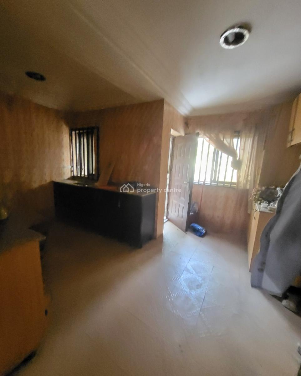 Luxurious Massive 3bedroom Flat, By Area1 Roundabout, Garki, Abuja, Flat / Apartment for Rent
