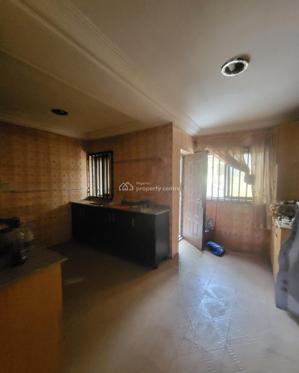 Luxurious Massive 3bedroom Flat, By Area1 Roundabout, Garki, Abuja, Flat / Apartment for Rent